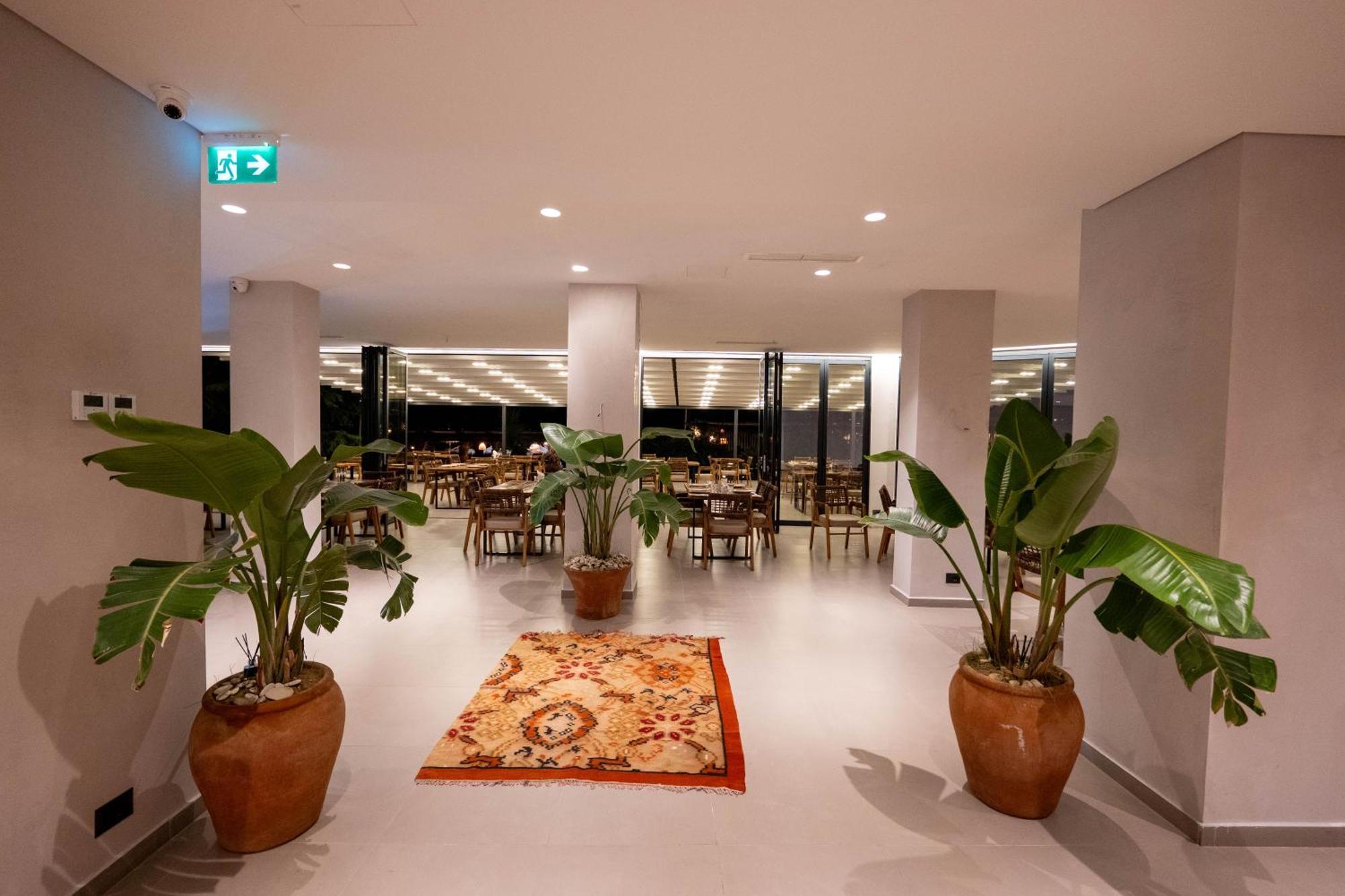 Grand Hotel Saranda 외부 사진